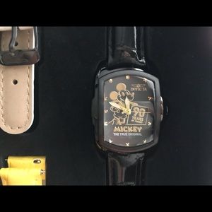 Invicta Mickey Mouse 90th Anniversary watch NIB
